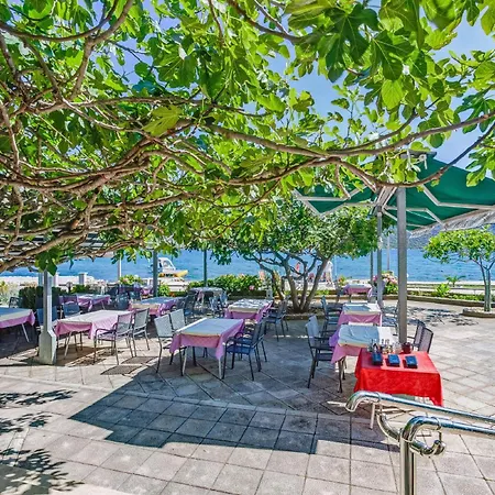 Kacina In - Mittel-dalmatien Konukevi